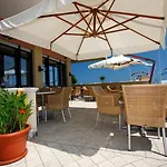 Baia Hotel 3*