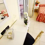Baia Hotel 3*